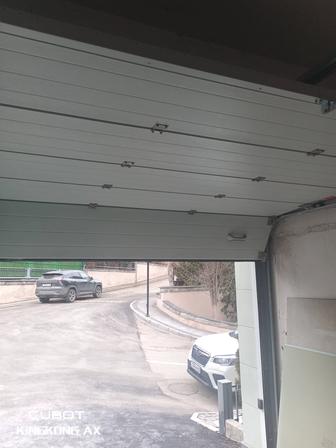 Установка автоматических секционных ворот