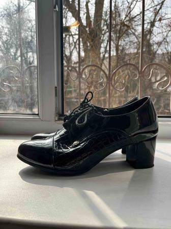 Туфли лоферы