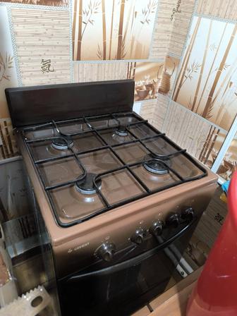 Продам газовую плиту Гефест!