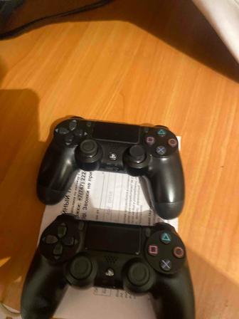 пс 4 продам 5 игр 2 джойстика
