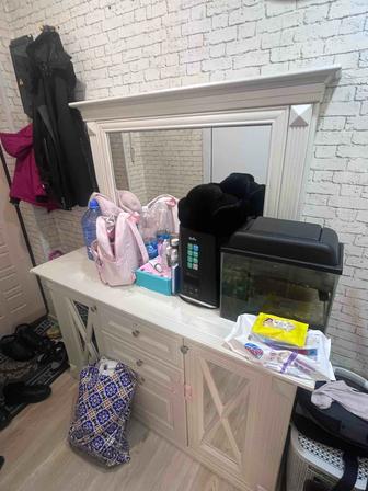 Срочно продам МДФ комод и зеркало в отличном состоянии