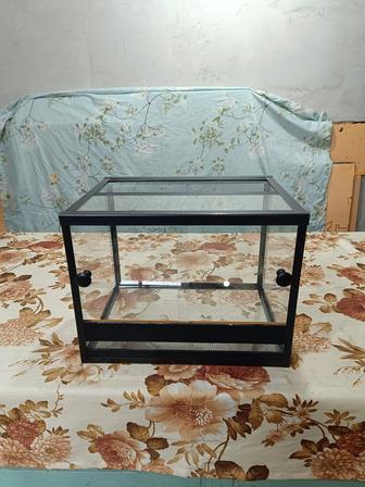 Террариум в наличии и на заказ.