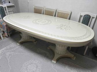 Продам обеденный стол
