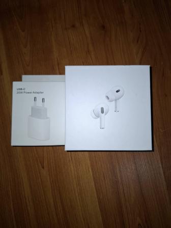 Airpods pro 2 плюс зарядка к ним