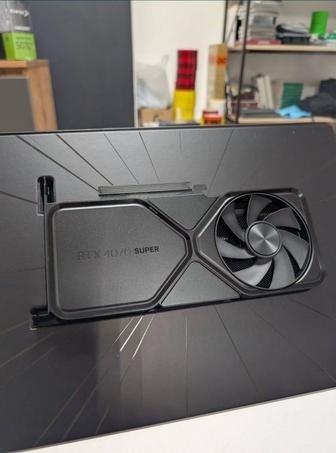 Видеокарта Nvidea RTX 4070 super Founders Edition