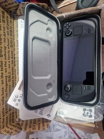 Steam deck 750г памяти почти новый