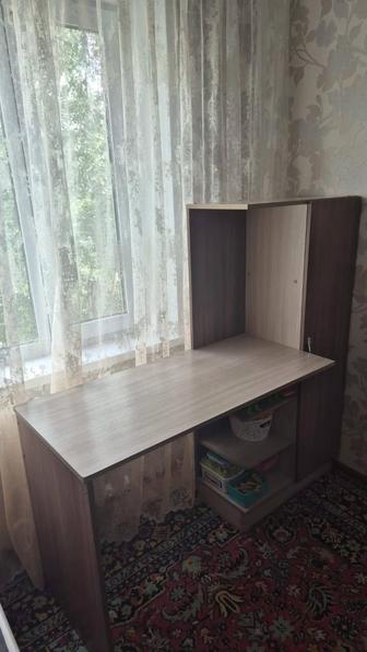 Продам парту-шкаф