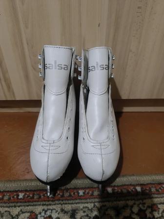 Продам коньки