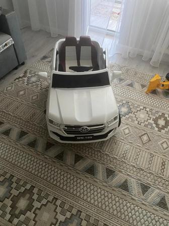 Машина детская
