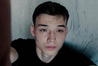 Официант / официантка
