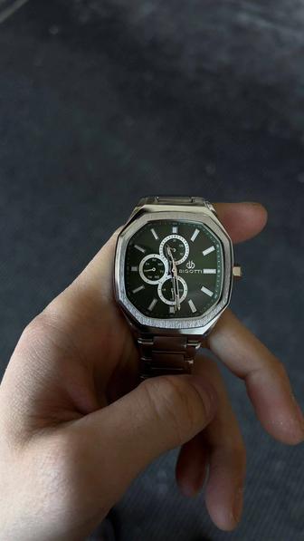 Оригинальные механические часы