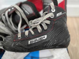 Продам детские коньки для хоккея Bauer