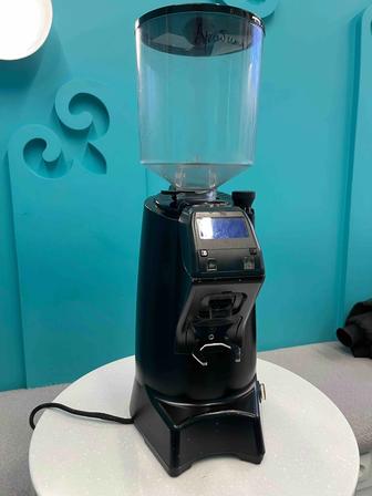 Продаю кофемолка Eureka Olympus 75