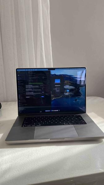 MacBook M2 pro