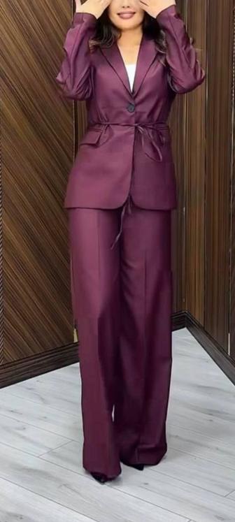 Новый брючный костюм