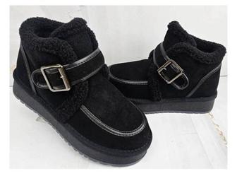 Продам ботиночки уги.