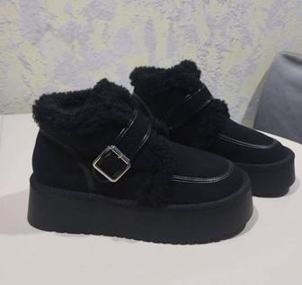 В наличии угги.35,36,37,38.