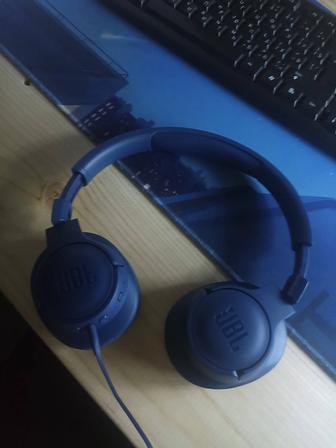 наушники JBL TUNE760NC