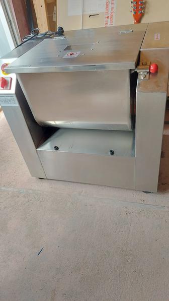 Тестомесильная машина HARDBACK DOUGH MIXER