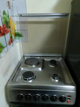 Продам газовую плиту (электро)