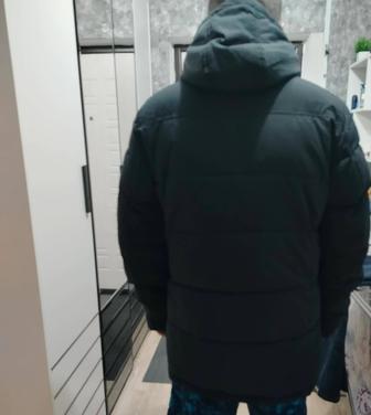 Продам зимнюю теплую мужскую куртку