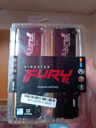 Оперативная память 2шт по 8GB Kingston Fury.