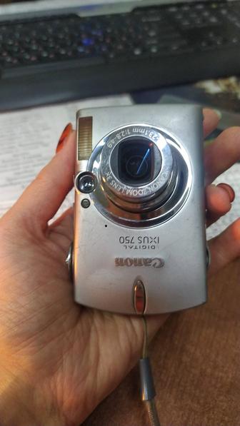 Продам фотоаппарат Canon IXUS 750