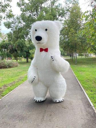 Белый надувной мишка