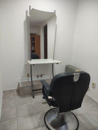 Место для работы парикмахера