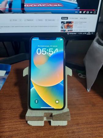 Продам Iphone XS
