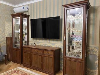 Продам витрины и комод для гостиной
