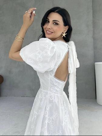 Платья