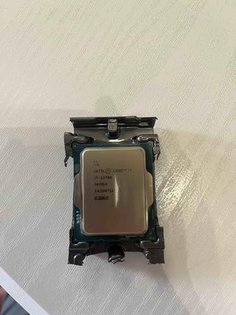 Interl i7 13700