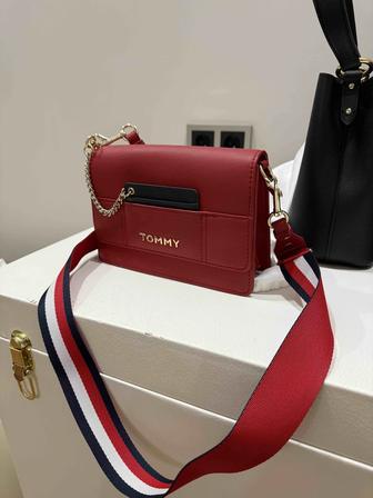 Сумка через плечо Tommy Hilfiger