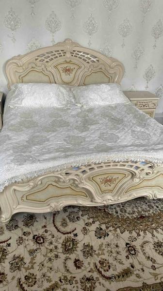 Продам спальный гарнитур