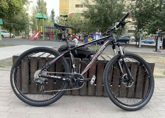 Продам велосипед Author Volt (black-white-red) в отличном состоянии