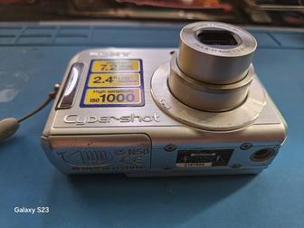 Цифровой фотоаппарат Sony Cuber-shot
