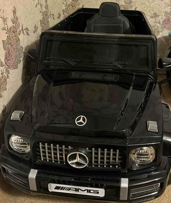 Продам детскую машину на пульте управления в отличном состоянии