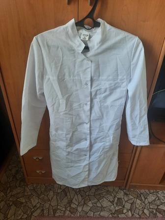Продам медицинские халаты