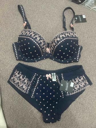 Новый комплект нижнего белья