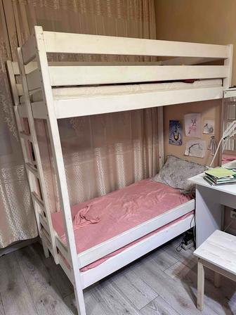 Продам срочно двухъярусный кровать