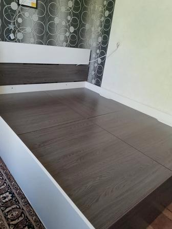 Кровать