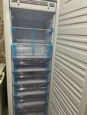 Продам Морозильник