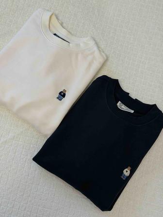 В наличии НОВЫЕ парные (2шт) свитшоты от корейского бренда Who.A.U