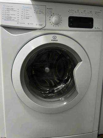Машинка стиральная Indesit