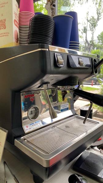 Продается кофемашинка симонелли , пользовались 1 год