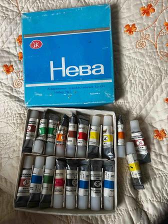 Акварельные краски Нева СССР