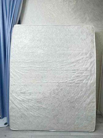Продам матрас 160/200