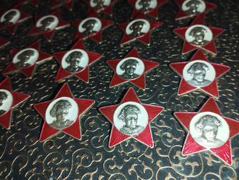 Продам значок Октябренок