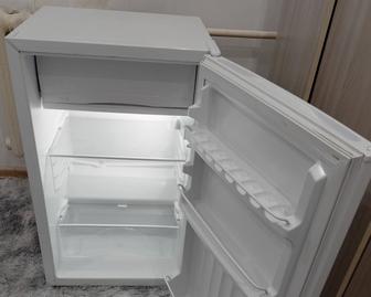 Продам холодильник офисный